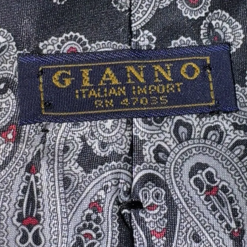 Vintage Gianno Paisley Tie Black Red White 58” x 4” Made in USA Italian Import
